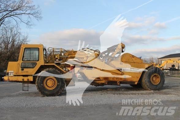 CAT 615C II Veiskrape