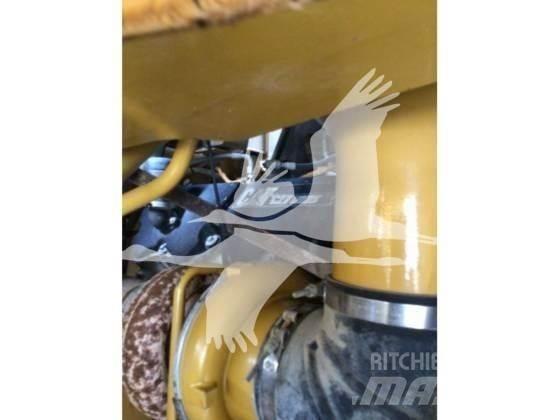 CAT 775F Rammestyrte Dumpere