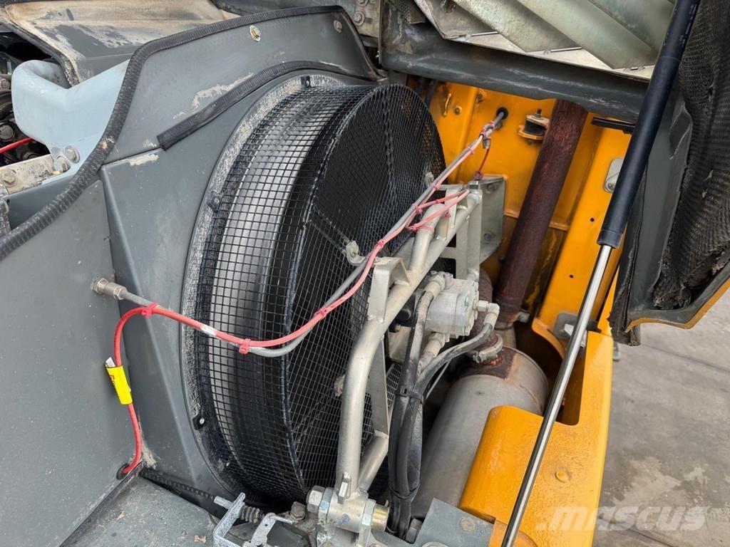 Liebherr A 316 Gravemaskiner for avfallshåndtering