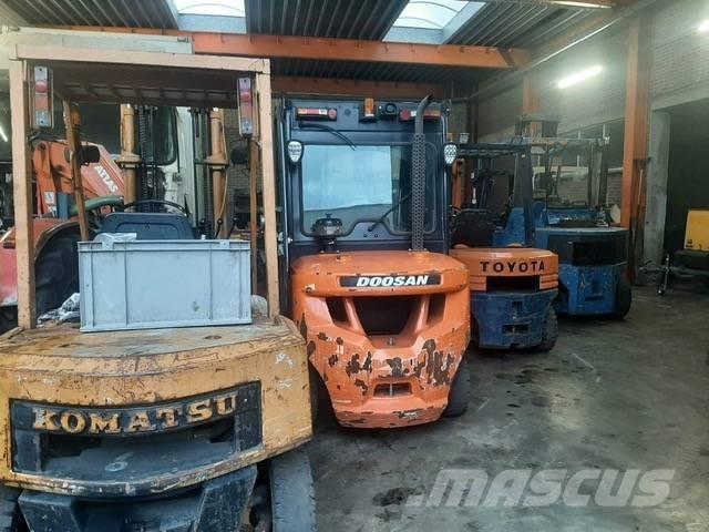 Doosan D 35 C-7 Diesel Trucker