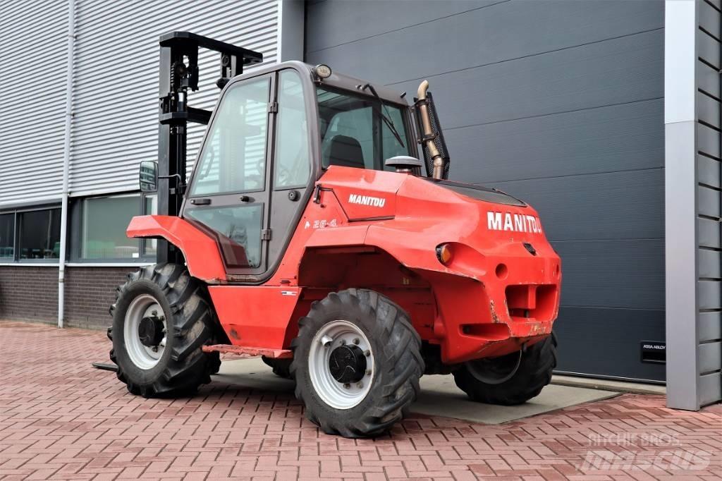 Manitou M 26.4 Terrenggående gaffeltruck