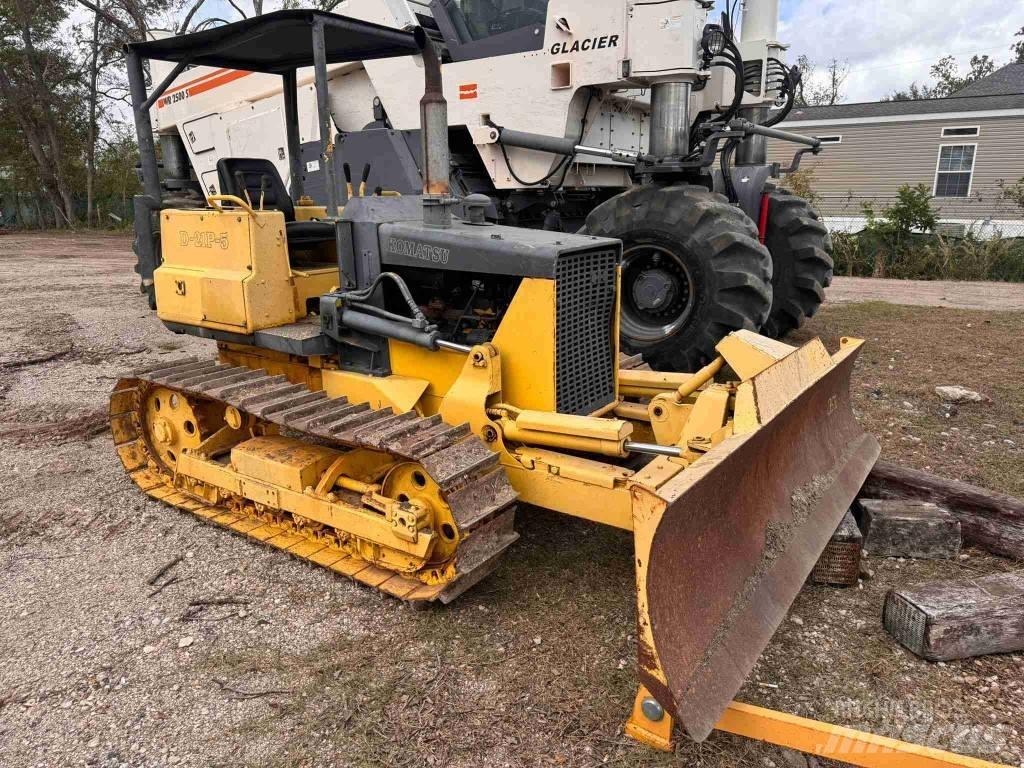 Komatsu D 21 P-5 Dozere Beltegående