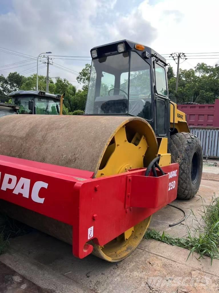 Dynapac CA 25 D Valsetog