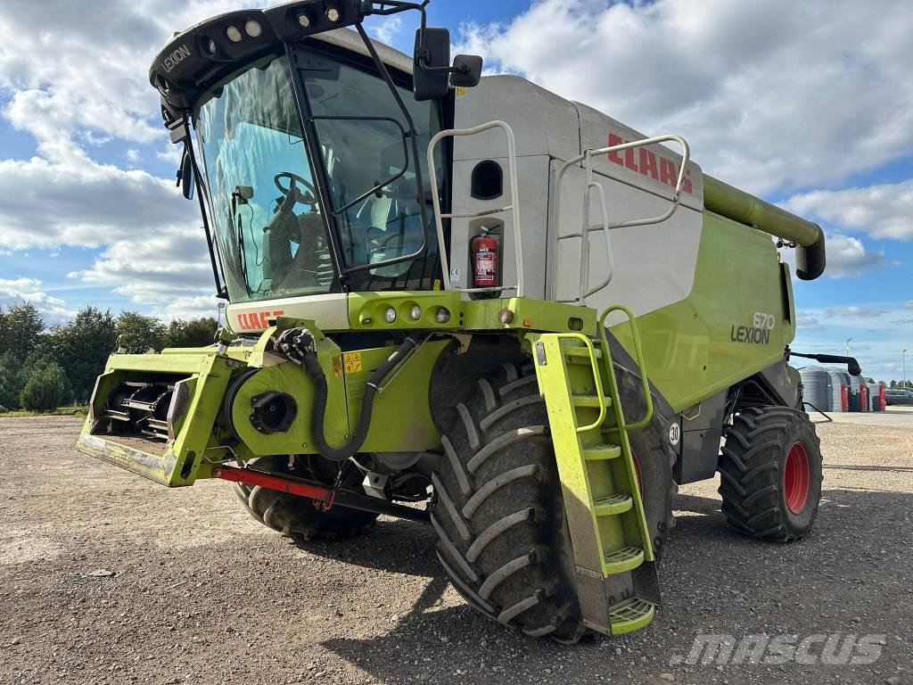CLAAS Lexion 670 Skurtreskere