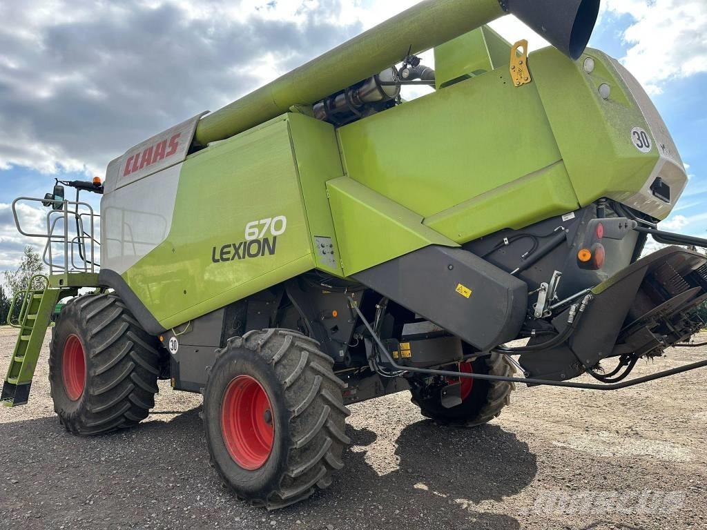 CLAAS Lexion 670 Skurtreskere