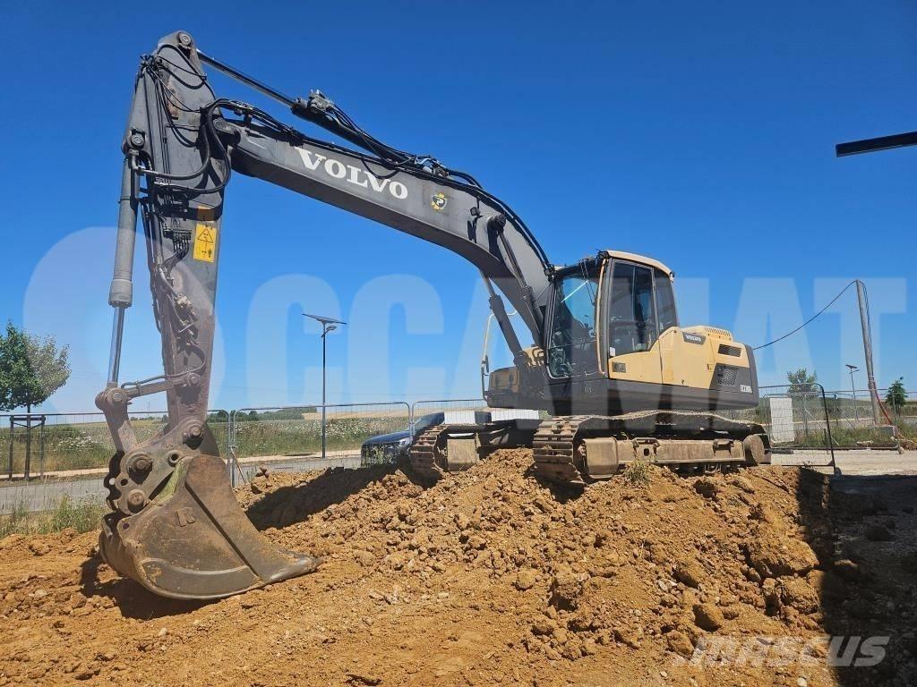 Volvo EC 220 DL Beltegraver