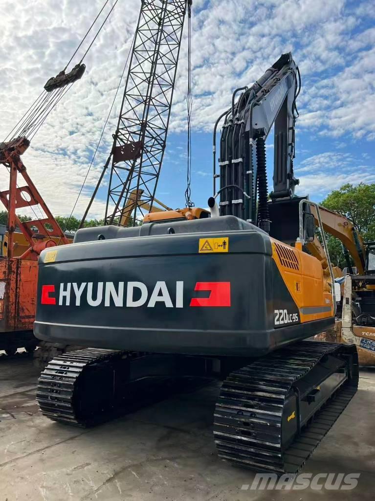 Hyundai R220LC-9S Midigravere 7 - 12t