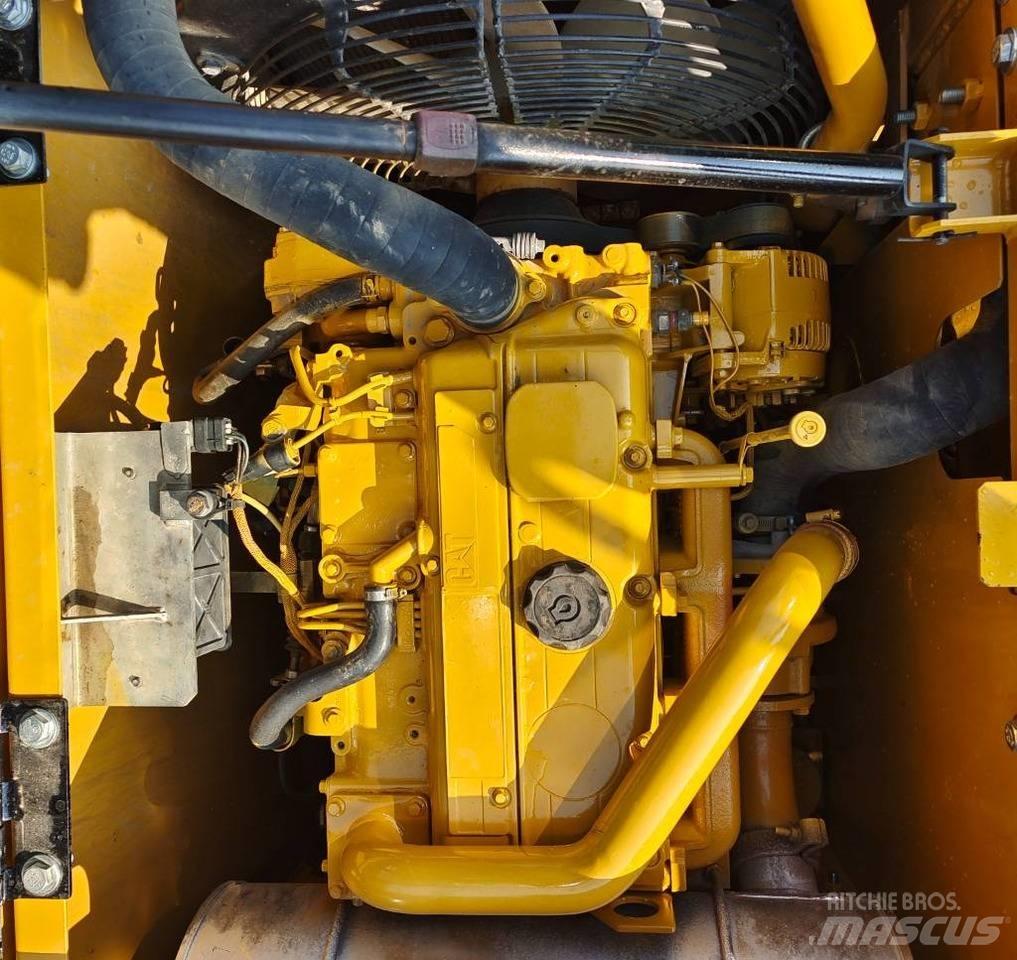 CAT 313D2GC Beltegraver