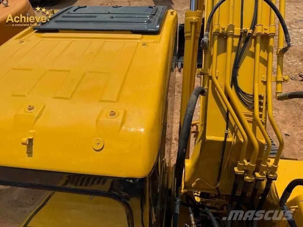 Komatsu PC 220 Beltegraver