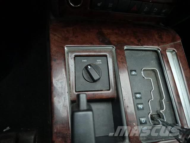 Dodge Nitro Personbiler