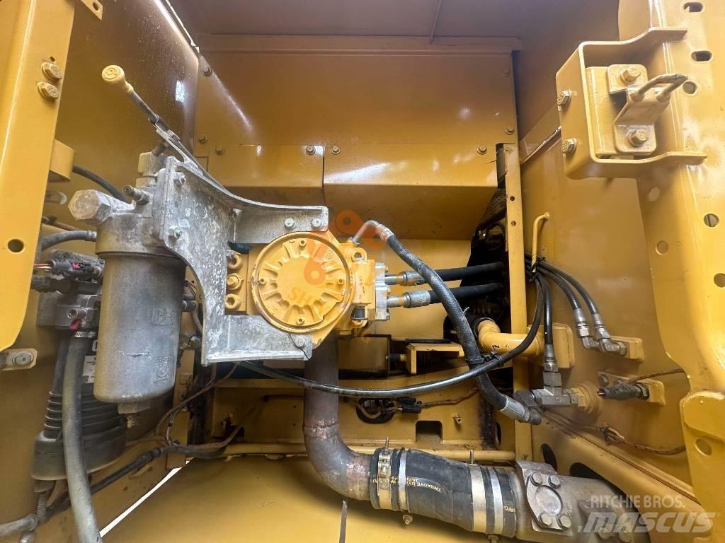CAT 330 Beltegraver