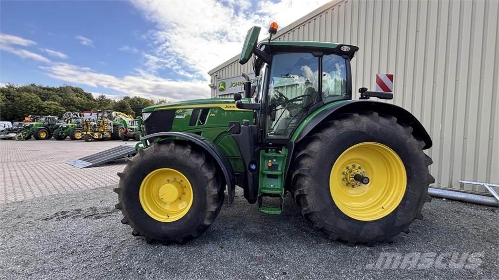 John Deere 6R215 Traktorer