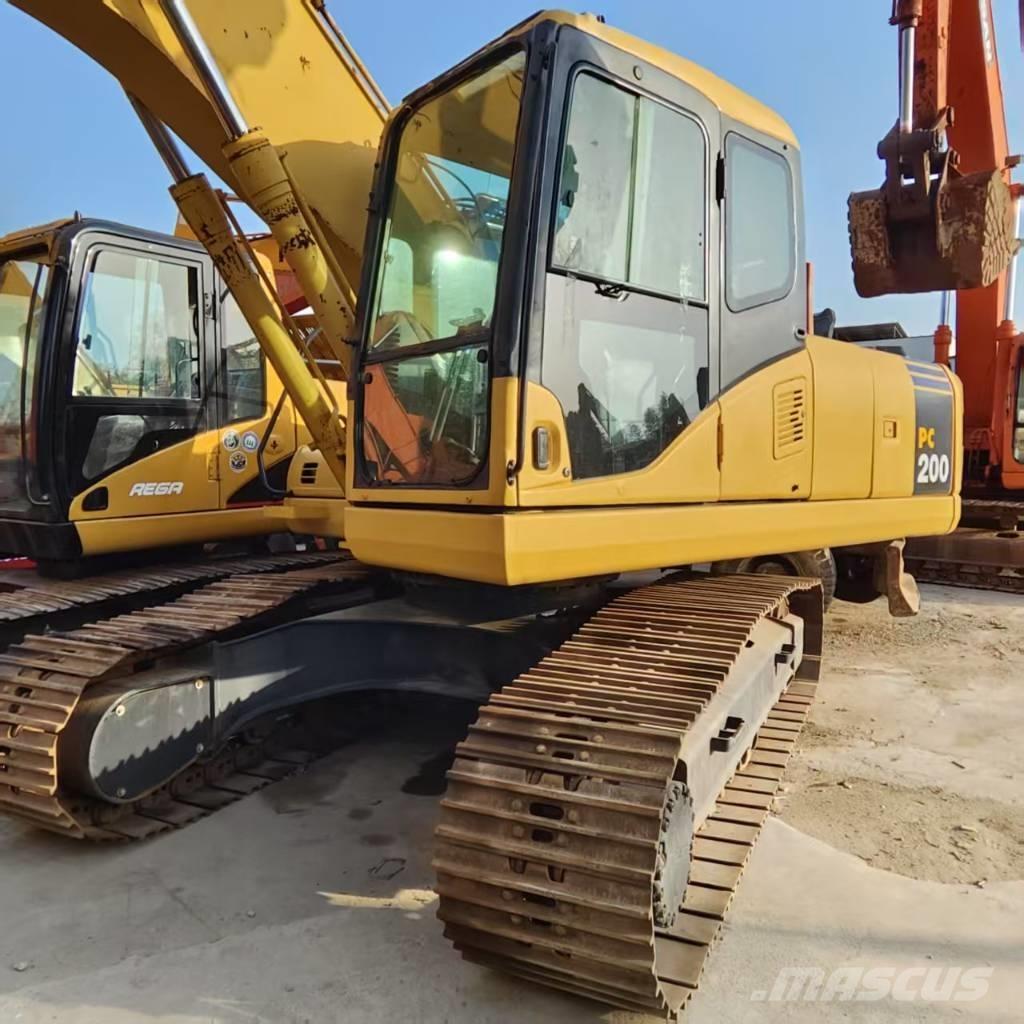 Komatsu PC 200-7 Beltegraver