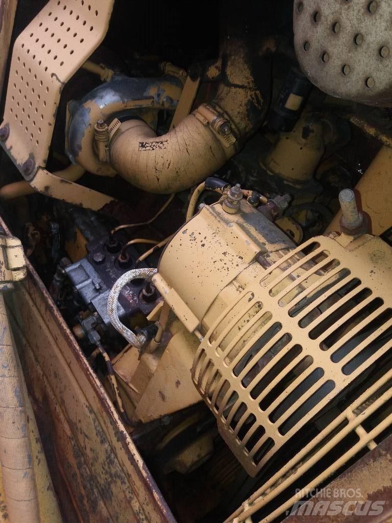 CAT D 4 H Dozere Beltegående