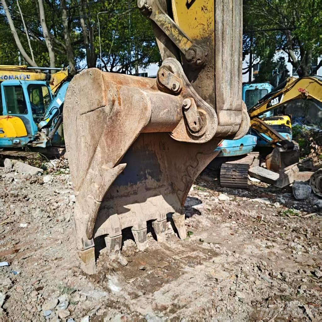 CAT 330 D Beltegraver