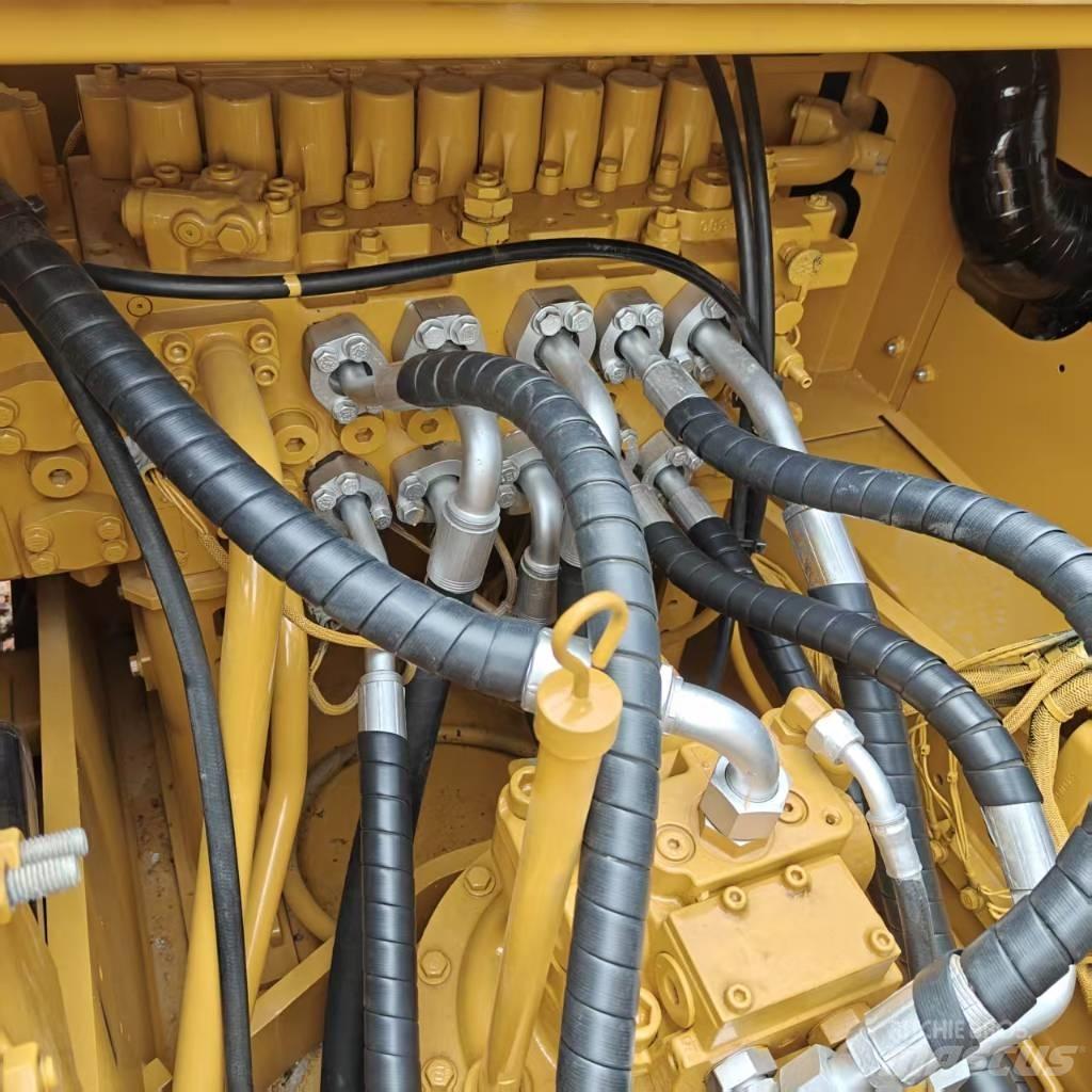 CAT 320 Beltegraver