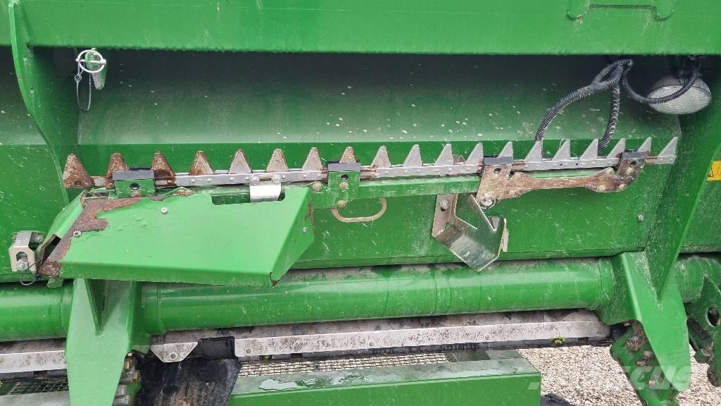 John Deere T670i Skurtreskere