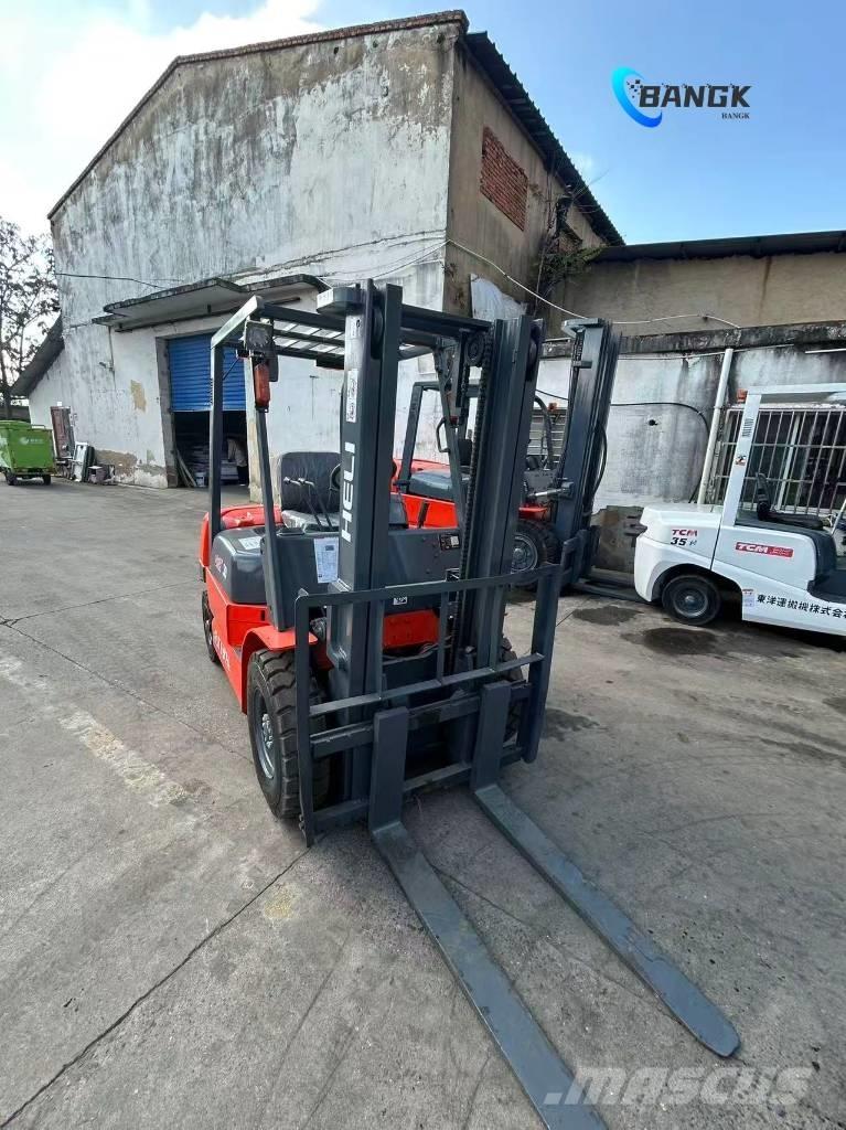 Heli CPC 30 Diesel Trucker