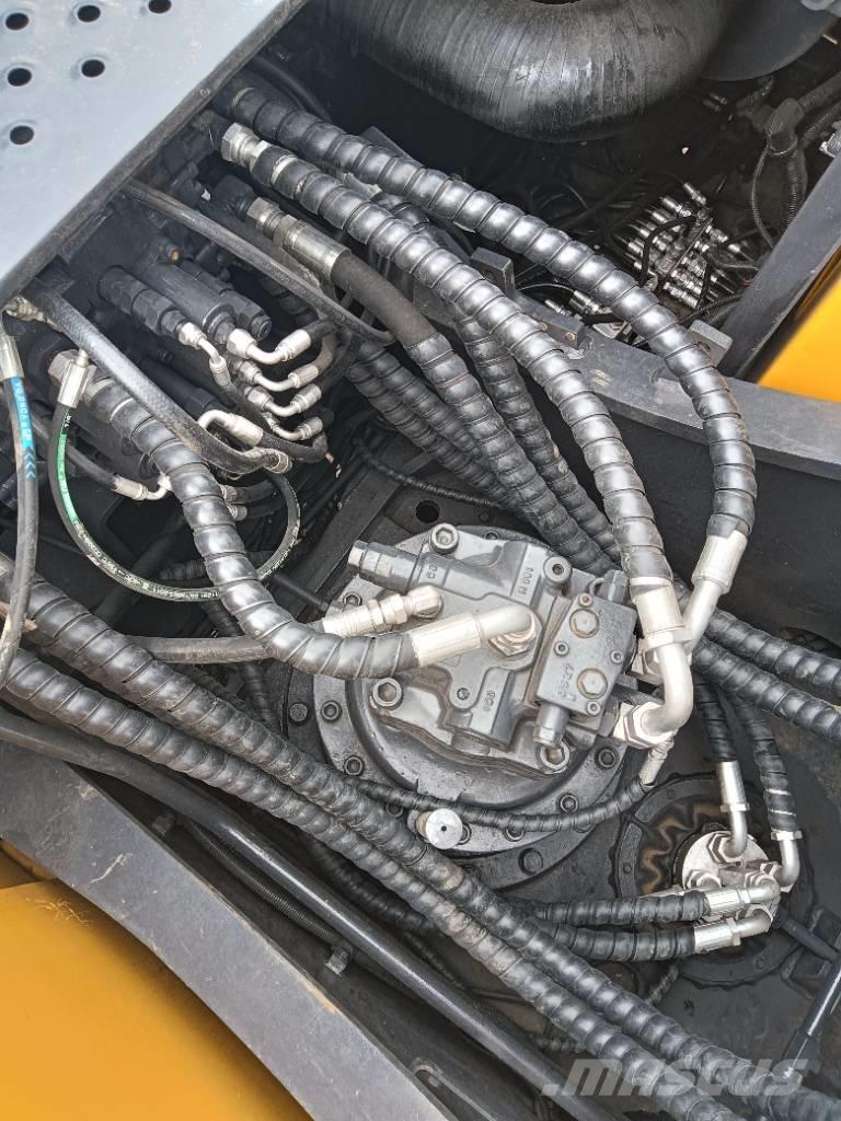 Volvo EC 240 Beltegraver