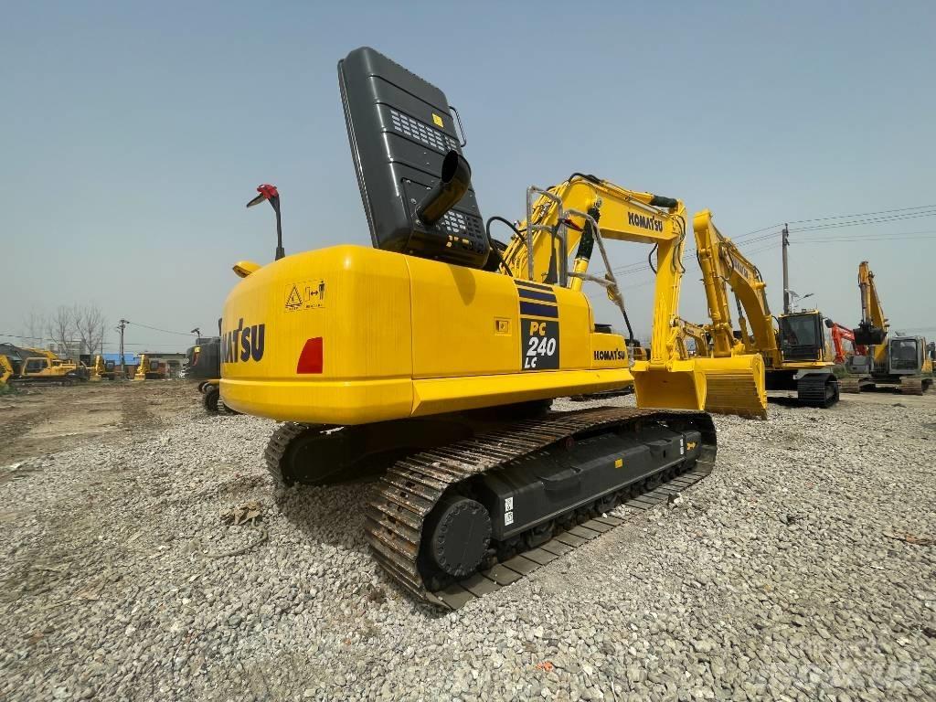 Komatsu PC 240 Beltegraver