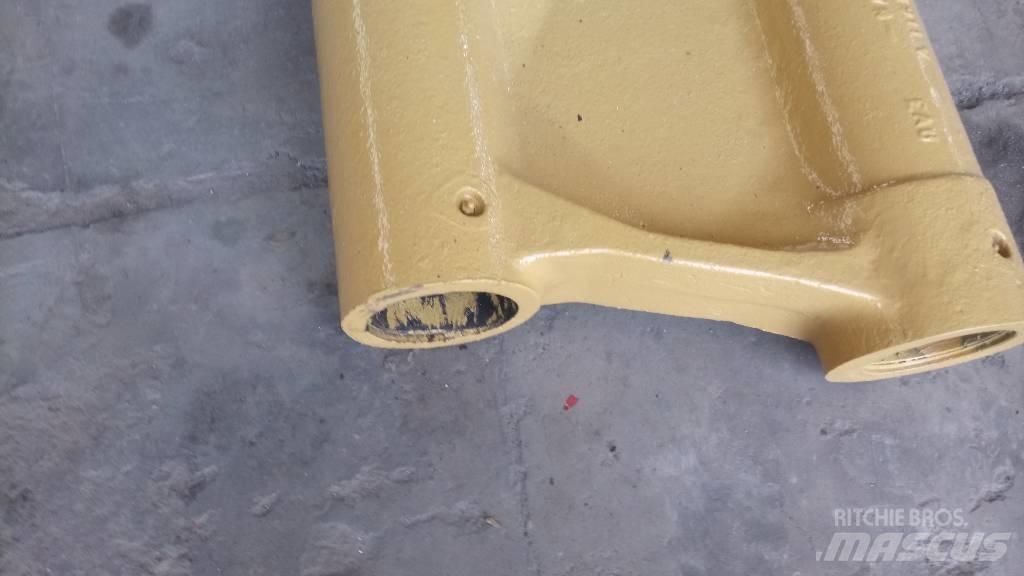 CAT 245 Chassis og understell
