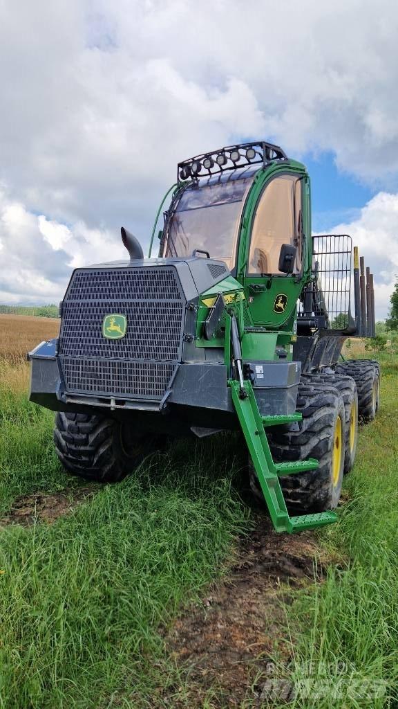 John Deere 1010G Lassbærere