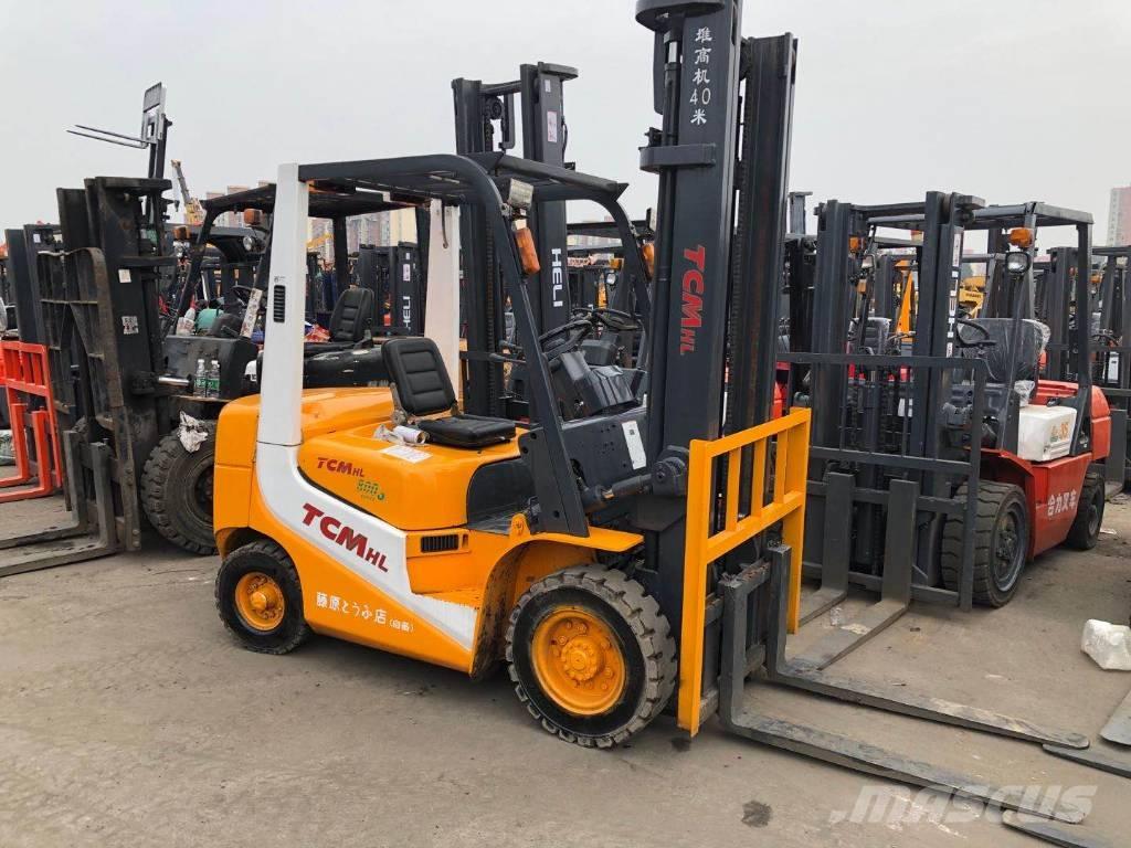 TCM FD30 Diesel Trucker