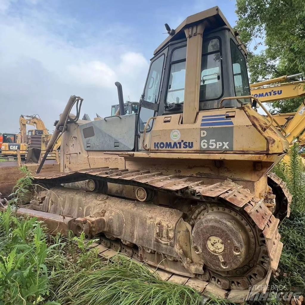 Komatsu D 65 P-12 Dozere Beltegående