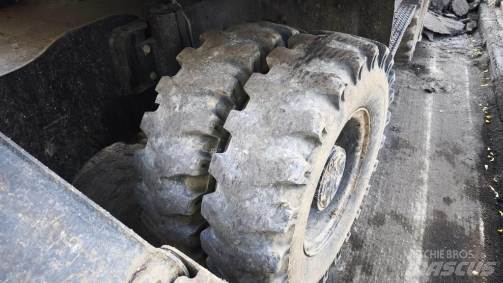 CAT 313 D Hjulgravere