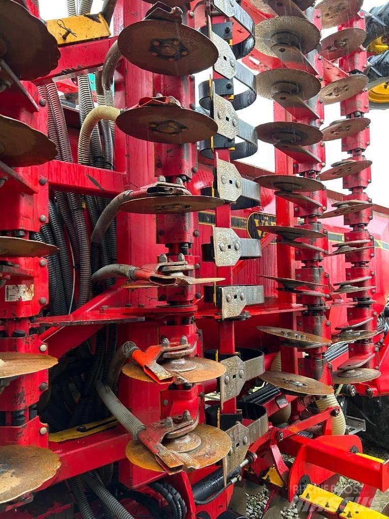 Väderstad Rapid800 Kombinerte såmaskiner