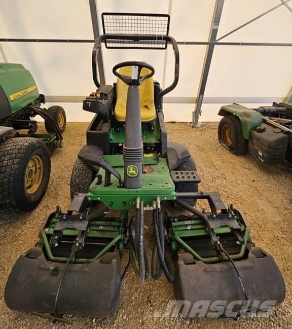John Deere 2500 A Green klippere