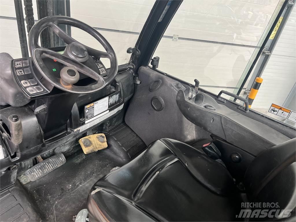 Yale GDP50VX Diesel Trucker