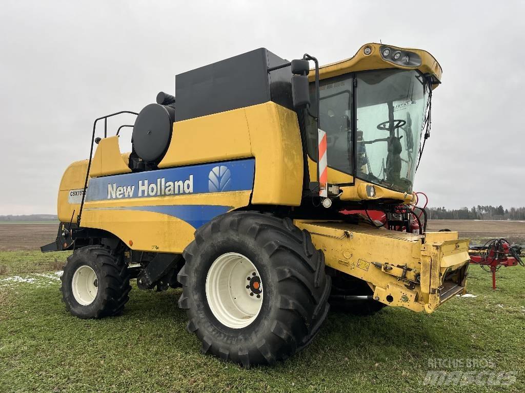 New Holland CSX 7070 Skurtreskere