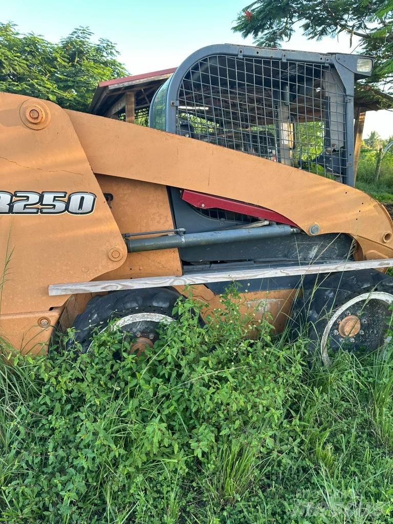 CASE SR 250 Kompaktlastere