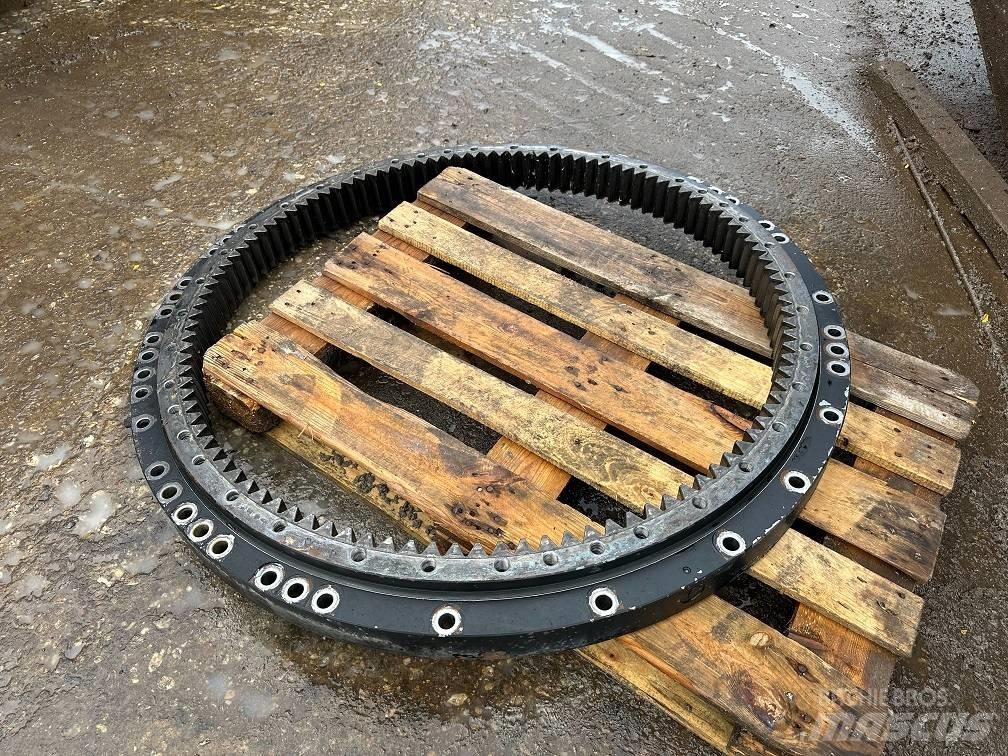 CAT 323 slew ring Aksler