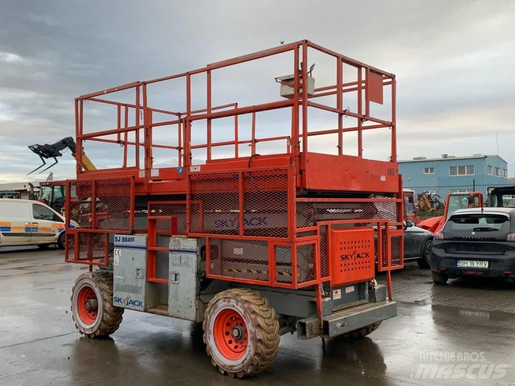SkyJack SJ 8841 Sakselifter