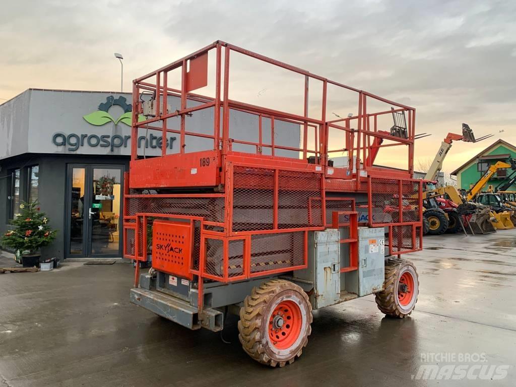 SkyJack SJ 8841 Sakselifter
