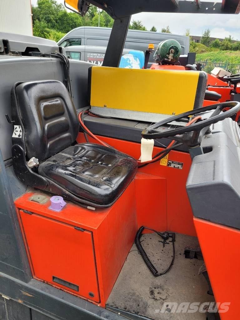Hako 1500 B Kombinasjons feie-/vaskemaskiner