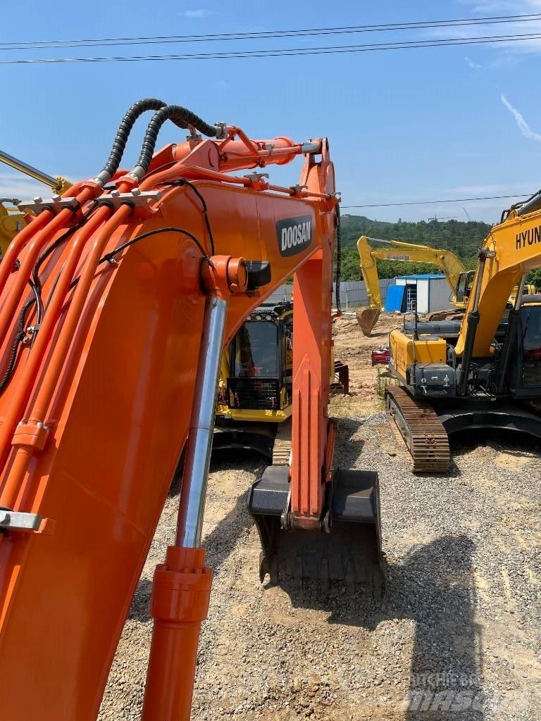 Doosan DX 260 Beltegraver