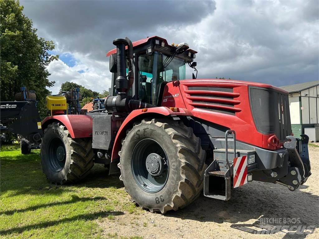 Kirovets K 743 Traktorer