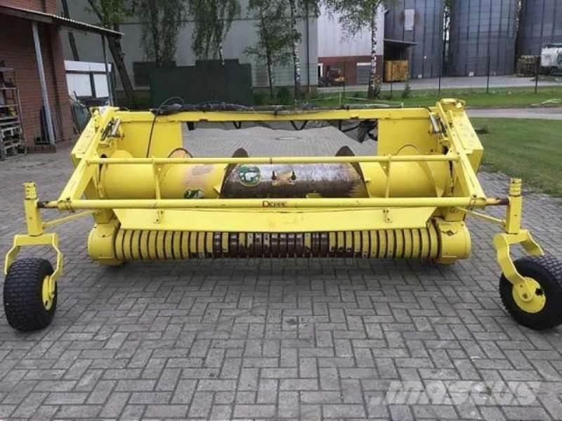 John Deere 630 B Høy- og fôrmaskintilbehør