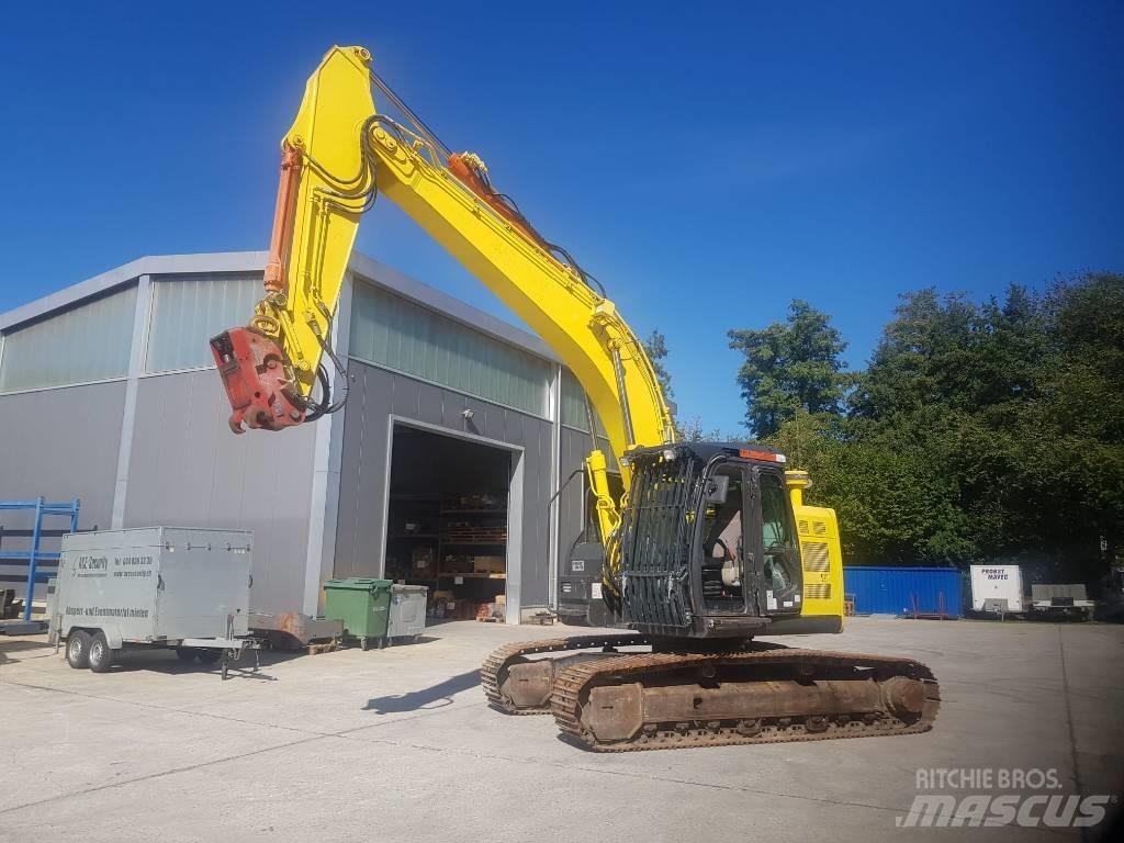 Hitachi ZX225USLC-5 Beltegraver