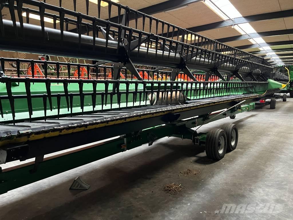 John Deere T670 Skurtreskere