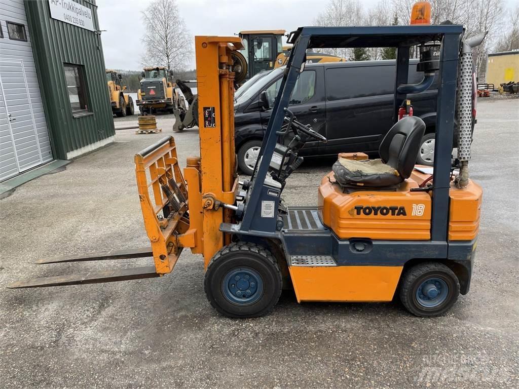 Toyota 02-5FD18 Diesel Trucker