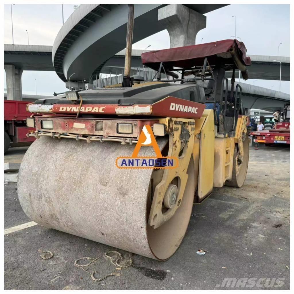 Dynapac CC422 Tandem Valser