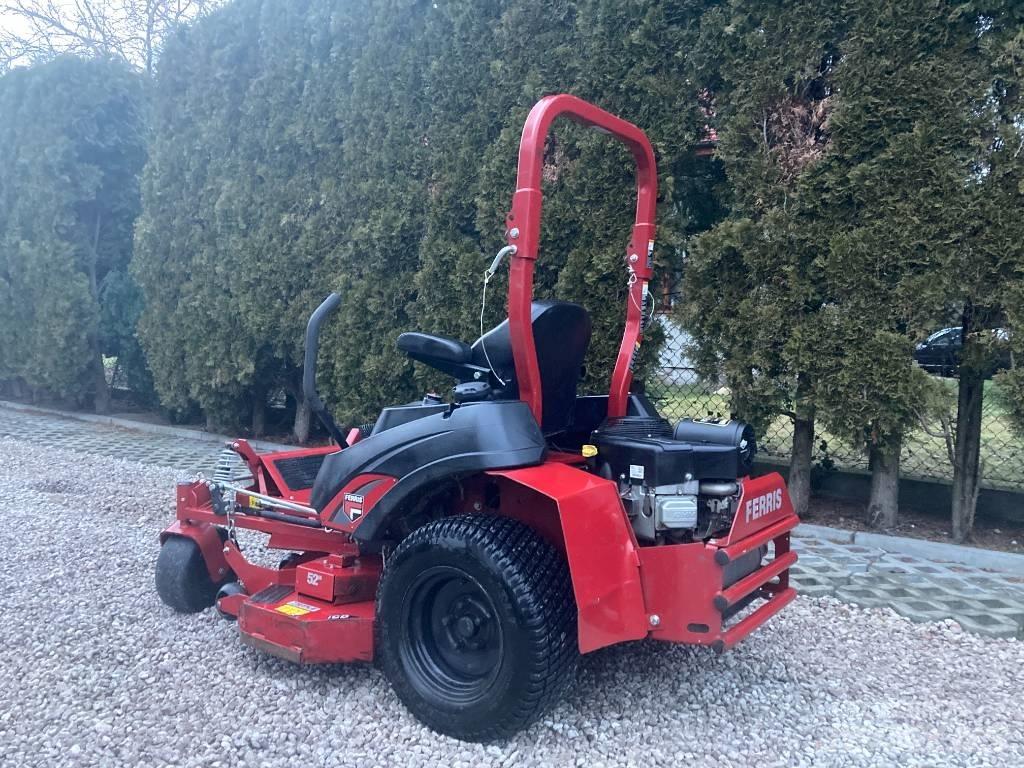 Ferris ISX 800 Spakstyrte gressklippere