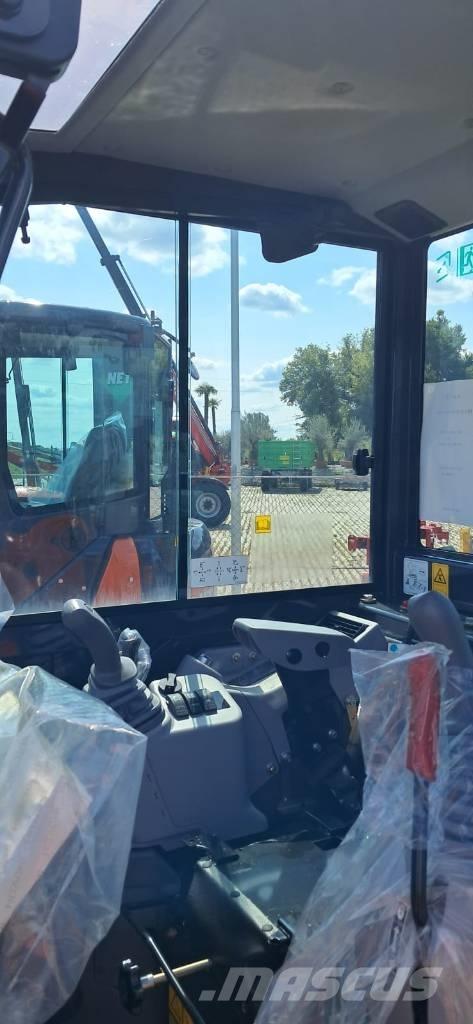 Hitachi ZX33U Beltegraver