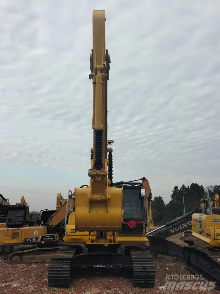 Komatsu PC 200-8 Beltegraver