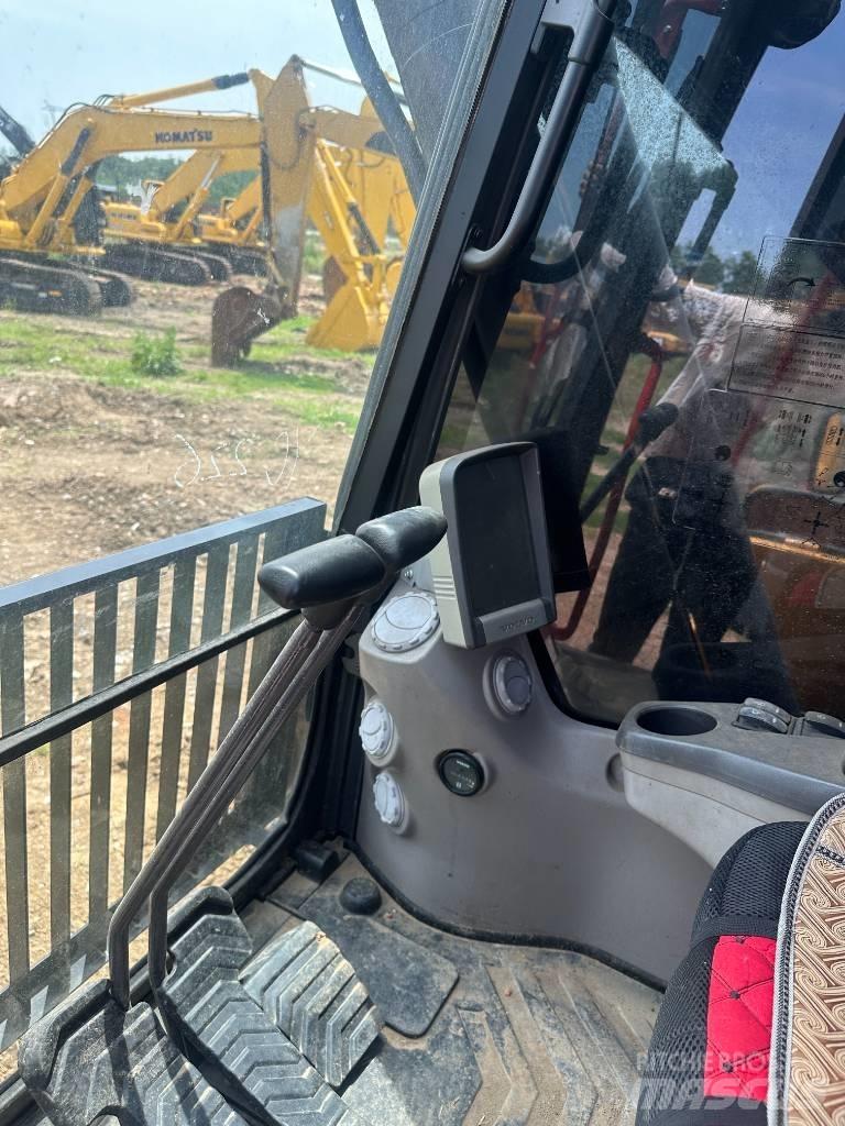 Volvo EC 250 D Beltegraver