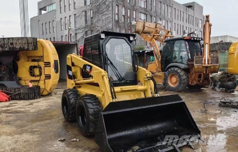 CAT 246D Kompaktlastere